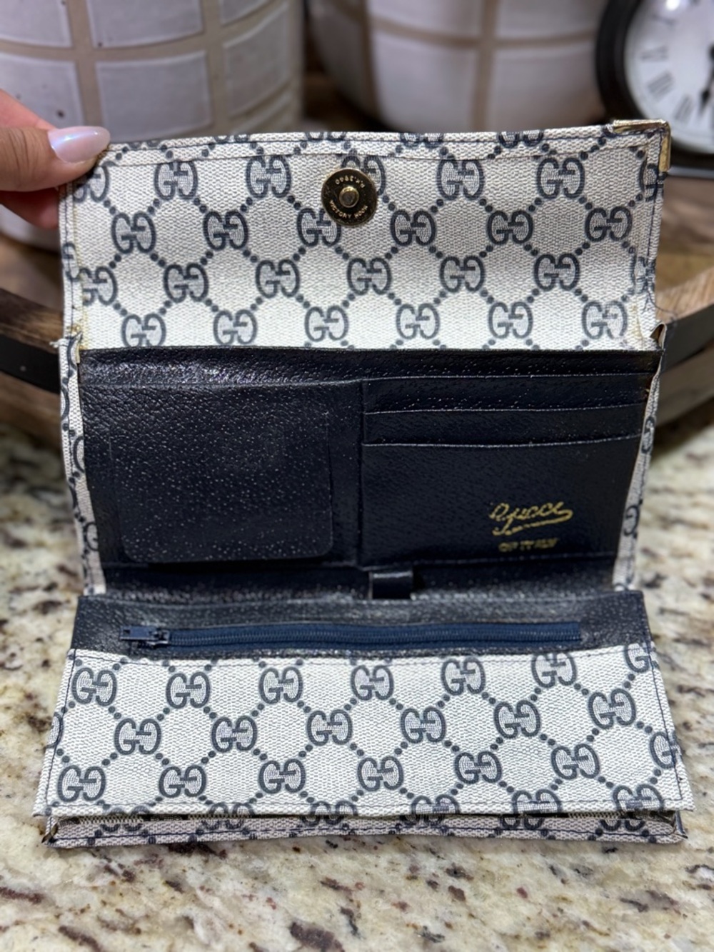Vintage Gucci Canvas Monogram Wallet, makeup bag & Pouches - Picture 3 of 16